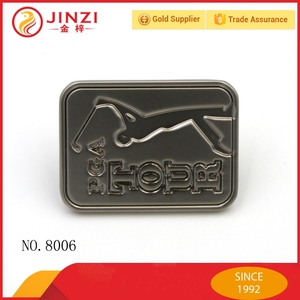 Matériau en alliage de Zinc petit logo gravé Custom made métal logo charms - Product Image 2