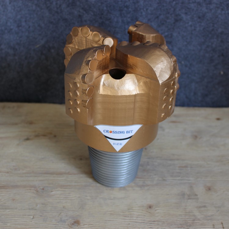 3-6 лезвий PDC сверло с PDC алмазные резаки для бурения водяных скважин