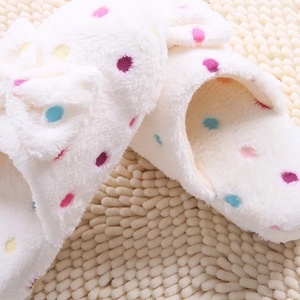 Ciabatta da interno in peluche calda per casa invernale da donna con punto di <span class=keywords><strong>fiocco</strong></span> - Product Image 2