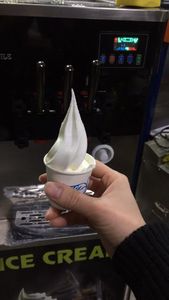 Factory New Style Commercial Yogurt Soft Serve <strong>Ice</strong>-<strong>cream</strong> <strong>Machine</strong> <strong>carpigiani</strong> <strong>Ice</strong> <strong>Cream</strong> <strong>Machine</strong>
