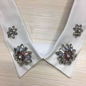 Blusa elegante para mujer con cuello de diamantes de imitación 3D desmontable Nueva moda Técnica DE COSER Estilo bordado - Product Image 3