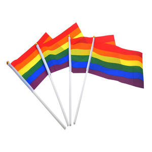 Günstige Polyester Custom Printed Mini Regenbogen Gay Pride Lgbt Hand flaggen für die Förderung - Product Image 2