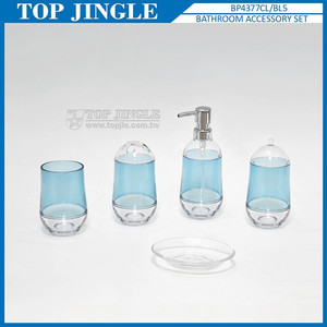 Ensemble d'accessoires de salle de bain couleur vin rouge adorable de style pingouin - Product Image 6