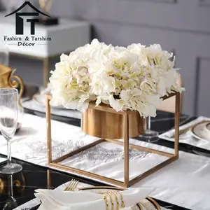 Elegant Iron metal decoration gold vase for home decor accessories dinner table top vase design