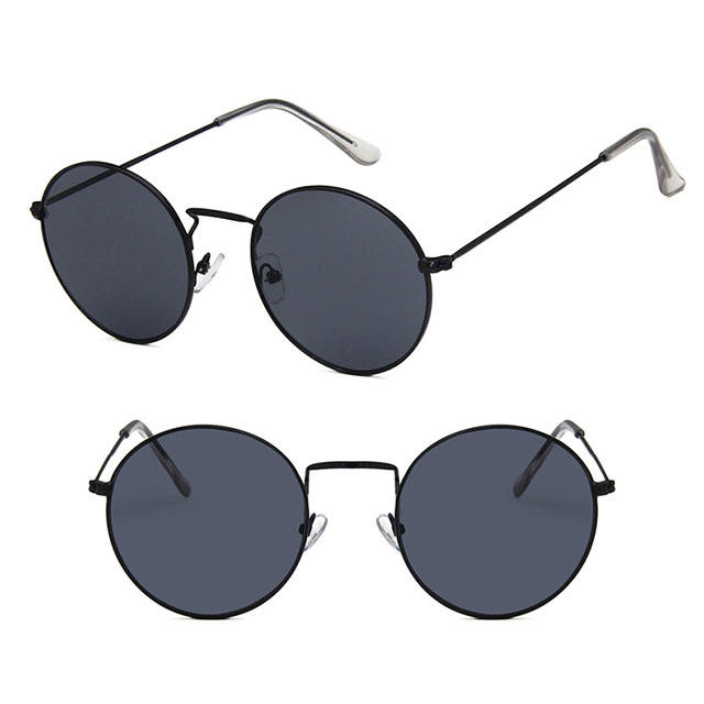 สีเทาดำ