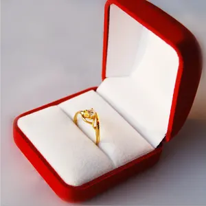 55*59*37mm elegante confezione regalo per gioielli scatola per anello in velluto rosso