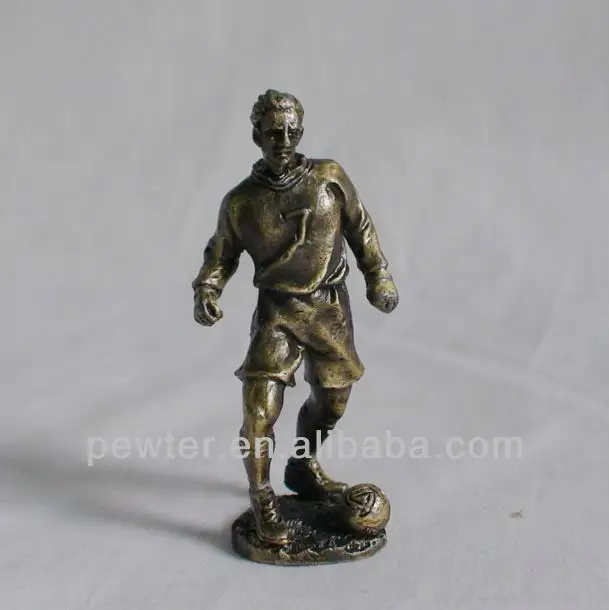 2013 manualidades metal Peltre fútbol jugador escultura estatua