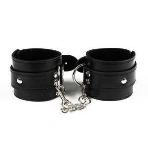 Bdsm Volwassen Spelletjes Tools Lederen Kits Bondage Handboeien Zweep Gag Tepel Klemmen Vasthoudset - Product Image 2