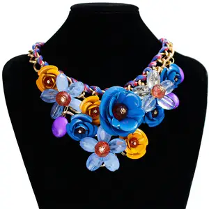 Exageradas de moda tendencia de la flor de las mujeres grupos 10 varios colores declaración collar de alta calidad collar de cadena