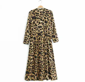Женское леопардовое платье на пуговицах с v-образным вырезом и длинным рукавом