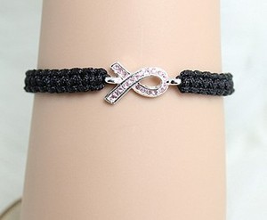 Braccialetto in Macramè con Nastro Rosa per la Consapevolezza sul <span class=keywords><strong>Cancro</strong></span> al Seno - Product Image 4