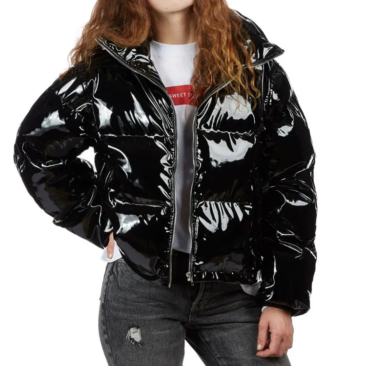 Zwarte Hoge Glans Vinyl Puffer Jas Vrouw Jas Gewatteerde Jas Cool Gewatteerde Winter Dragen Vrouwen Jassen Down Jassen