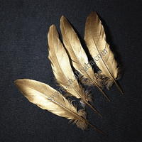 Plumes d'oie peintes or, pièces, DIY, vente en gros, métallique, paillettes, or