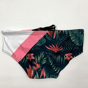 Stampa a sublimazione floreale da uomo Sexy Swim brevi costumi da bagno personalizzati