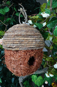 Nichoirs suspendus en rotin naturel rond faits à la main pour oiseaux, à prix avantageux, vente en gros - Product Image 5