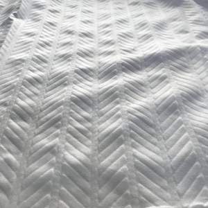 100% <span class=keywords><strong>Seersucker</strong></span> di <span class=keywords><strong>cotone</strong></span> con strisce goffratte tinto a bolle di tessuto per biancheria da letto Hotel utilizzare come borsa di rivestimento o tessuto per la casa - Product Image 4