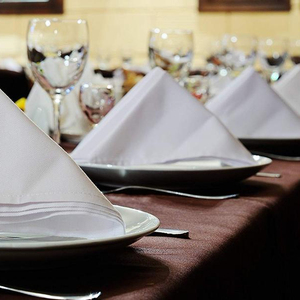 Blanc <span class=keywords><strong>Serviette</strong></span> <span class=keywords><strong>de</strong></span> <span class=keywords><strong>Table</strong></span> pour Des Banquets, des Restaurants <span class=keywords><strong>De</strong></span> Qualité Commerciale 100% des Serviettes <span class=keywords><strong>en</strong></span> <span class=keywords><strong>coton</strong></span> Doux Au Toucher - Product Image 1