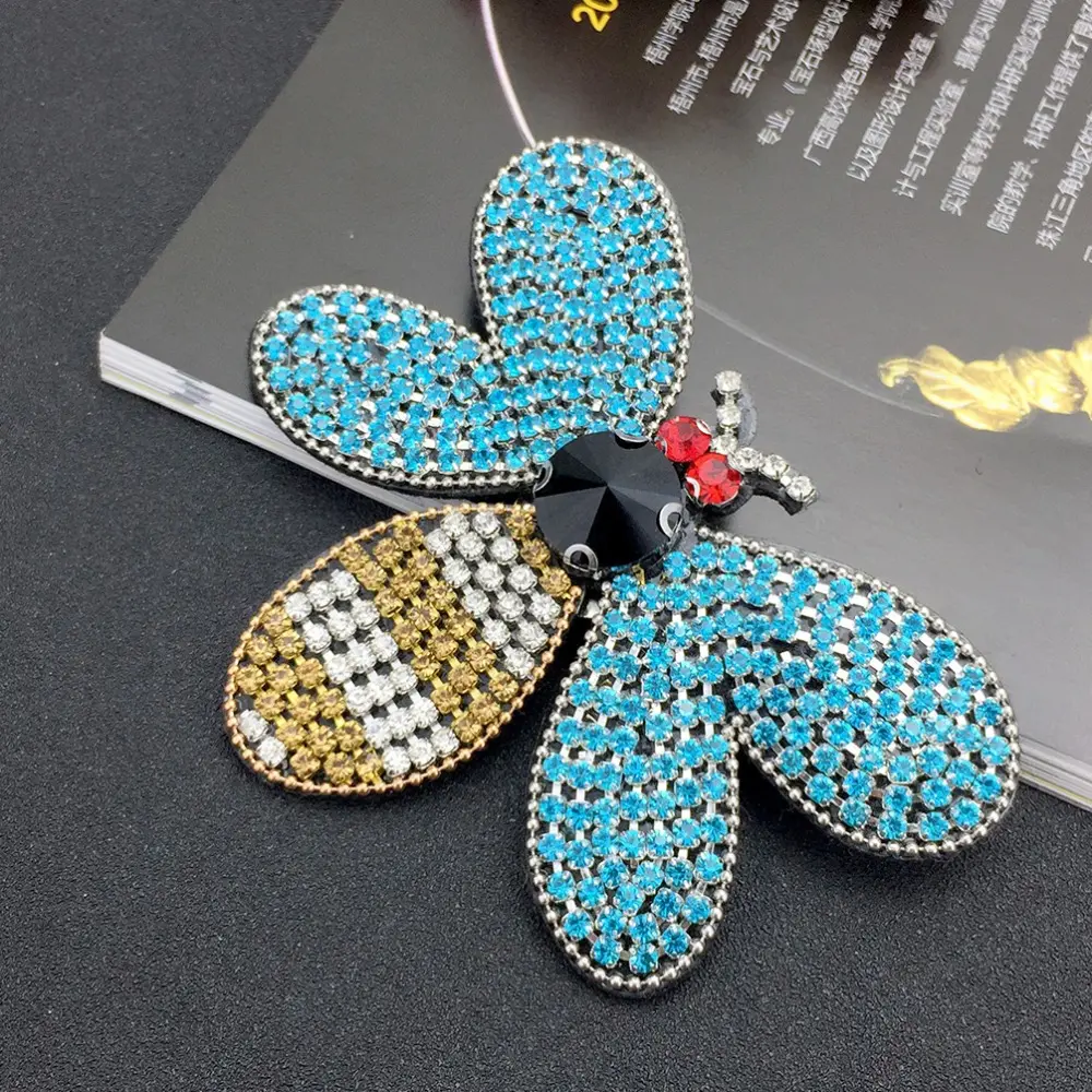 Broche abeille strass multicolore pour femmes, nouvelle marque de luxe, broche en forme d'insecte, bijoux pour Costume