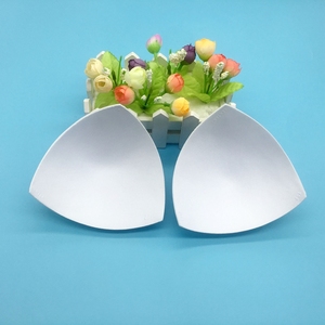 Sujetador de esponja deportivo triangular de alta calidad <span class=keywords><strong>para</strong></span> mujer, cómodo Bikini blanco de verano, traje de baño, almohadilla <span class=keywords><strong>para</strong></span> sujetador, gran oferta, accesorio de ropa interior - Product Image 1