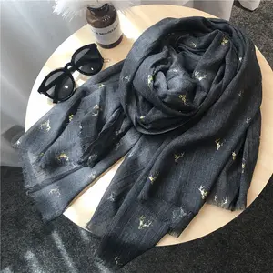 Di alta qualità voile di cotone d'oro di cervo stampato sfilacciata dello scialle della sciarpa - Product Image 1