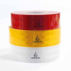 5cm x 45.7m vật liệu phản chiếu màu vàng đỏ trắng PVC <span class=keywords><strong>ECE</strong></span> <span class=keywords><strong>104</strong></span> <span class=keywords><strong>r</strong></span> 00 001 Micro lăng kính 3m Băng phản chiếu cho các loại xe tải an toàn - Product Image 1