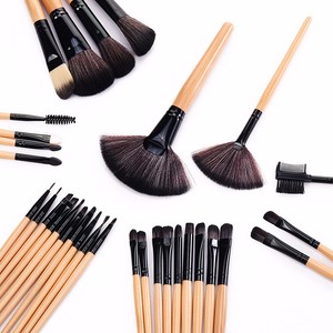 Set di 32 <span class=keywords><strong>Pennelli</strong></span> per <span class=keywords><strong>Trucco</strong></span> con Manico in Legno Naturale e Sintetico per Fondotinta, Eyeliner, Mascara, Ombretto, Cipria, <span class=keywords><strong>Blush</strong></span> e Rossetto - Product Image 3