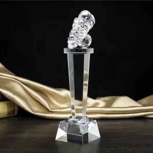 Pujiang vendita calda k9 trofeo di calcio in cristallo incisione laser personalizzata trofeo in cristallo bianco lega per eventi sportivi