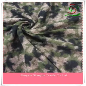 2023 nouveau modèle coloré Offre Spéciale chine usine chaud Jacquard Camouflage laine Polyester Tweed tissu à tricoter pour l'hiver automne