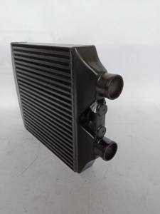 이비자 폴로 Skoda Fabia 1.9 <span class=keywords><strong>TDI</strong></span> 인터쿨러 블랙 - Product Image 2