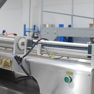 LANDPACK 520 Vertical máquina de envasado de líquidos instantánea salsa de <span class=keywords><strong>Chocolate</strong></span> de leche condensada mayonesa - Product Image 2