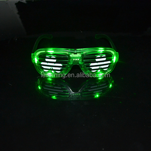 聖パトリックの日のお祭り用シャムロック点滅LEDシャッターグラス - Product Image 3
