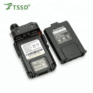 Doble banda <span class=keywords><strong>baofeng</strong></span> <span class=keywords><strong>UV</strong></span>-<span class=keywords><strong>5R</strong></span> mini walkie talkie <span class=keywords><strong>VHF</strong></span> <span class=keywords><strong>UHF</strong></span> radio móvil digital - Product Image 4
