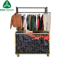 Recyclage de vieux vêtements, veste en cuir, vêtements d'occasion en provenance de Suède