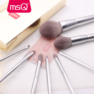 MSQ - Juego <span class=keywords><strong>de</strong></span> 8 Brochas <span class=keywords><strong>de</strong></span> Maquillaje <span class=keywords><strong>de</strong></span> Pelo Sintético Premium Silver Snow con Mango <span class=keywords><strong>de</strong></span> Madera para Difuminar Sombras <span class=keywords><strong>de</strong></span> <span class=keywords><strong>Ojos</strong></span>, Corrector y <span class=keywords><strong>Delineador</strong></span> <span class=keywords><strong>de</strong></span> <span class=keywords><strong>Ojos</strong></span> - Product Image 3