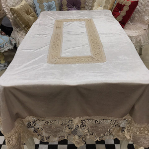 Élégant De Luxe Beige Velours Banquet Nappe - Product Image 1