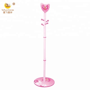 Porte-vêtements en bois pour enfant, rose, porte-manteau - Product Image 2
