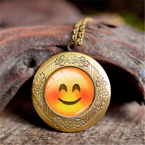 Mujeres cute emoji colgante collar vintage oro corazón ojos emoji emoticon foto Locket collar - Product Image 4