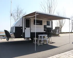 Reboque do curso de alumínio Offroad caravana com cama de beliche ou casa de banho