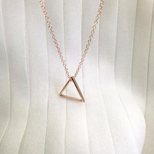 Alta calidad chapado en oro 14k minimalismo diseño de la geometría COLLAR COLGANTE Trilateral forma colgante collar - Product Image 3
