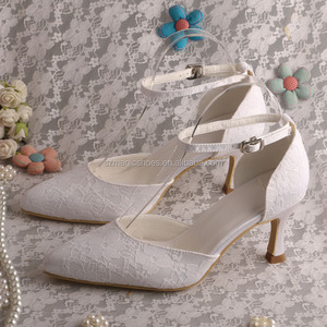 Scarpe bianche <span class=keywords><strong>con</strong></span> Pizzo Metà Tacchi - Product Image 1