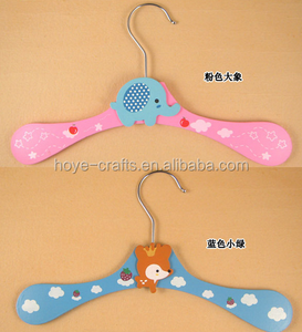 <span class=keywords><strong>Cintre</strong></span> en <span class=keywords><strong>bois</strong></span> personnalisé pour enfants avec motif animal à vendre - Product Image 4