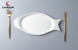 Ensemble d'assiettes de table en porcelaine, vaisselle irrégulière en forme de <span class=keywords><strong>poisson</strong></span>, assiettes et assiettes de table en céramique de 14 pouces 2 pièces - Product Image 6