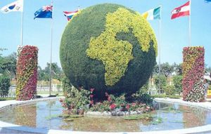 Grands pots de fleurs en forme de boule, fournitures de jardin, grands pots de fleurs en <span class=keywords><strong>plastique</strong></span> en forme de boule - Product Image 3
