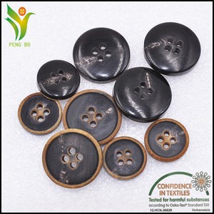 Carbonizado negro traje real botones de cuerno de búfalo - Product Image 2