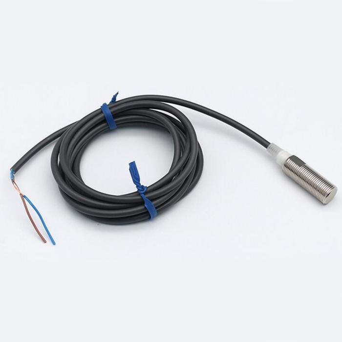 Inductive Sensor E2E-X3D1-N-Z - Reliable Proximity Switch
