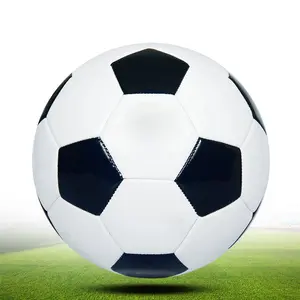 Рекламный крутой профессиональный футбольный мяч