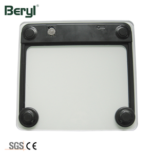 Heißer Verkauf: Digitale elektronische Personenwaage mit quadratischem Gehäuse aus gehärtetem Glas, 150 kg Tragkraft - Product Image 5