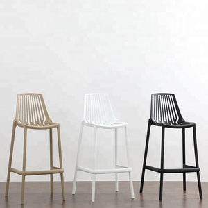 Mobilier <span class=keywords><strong>de</strong></span> maison Café Salle à manger moderne Kursi Chaise haute <span class=keywords><strong>de</strong></span> <span class=keywords><strong>bar</strong></span> à hauteur <span class=keywords><strong>de</strong></span> comptoir pour comptoir d'extérieur <span class=keywords><strong>Tabouret</strong></span> <span class=keywords><strong>de</strong></span> <span class=keywords><strong>bar</strong></span> en <span class=keywords><strong>plastique</strong></span> rouge - Product Image 2