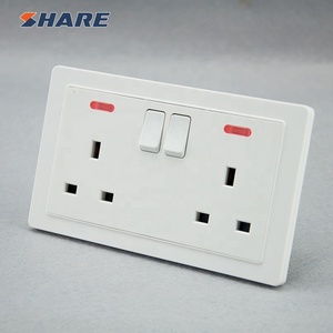 Enchufe Doble de 3 Pines Estándar Británico de Buena Calidad, Precio de Fábrica, Venta al por Mayor, con Interruptor de 2 Vías, Color Blanco - Product Image 3