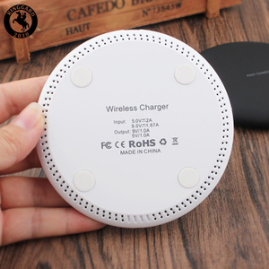 Caricatore Wireless da 10W per <span class=keywords><strong>Telefono</strong></span> in ABS con Logo Personalizzato, Protezione da Sovraccarico e Porta USB per Telefoni Android - Product Image 2